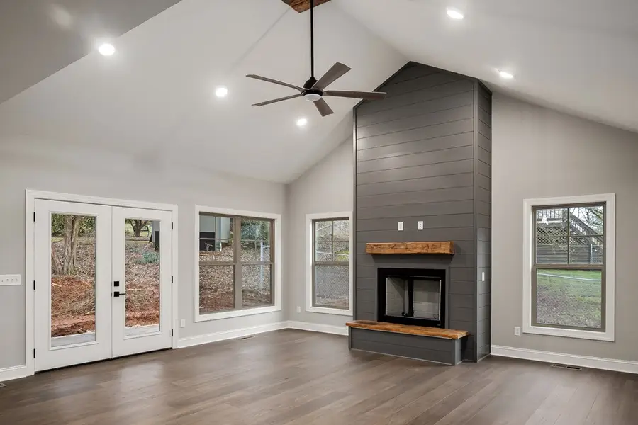 519 Windrowe Dr, Cookeville, TN 38506 - #2