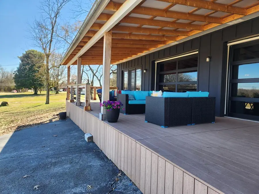 1377 Franks Ferry Rd, Sparta, TN 38583 - #3