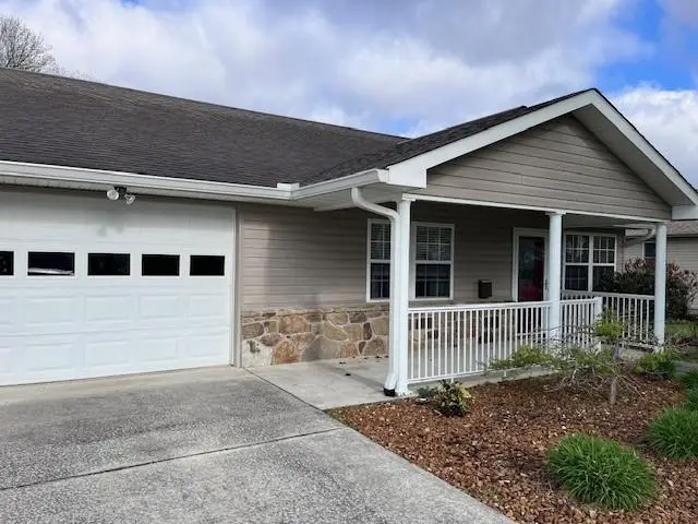 158 Grandview Ln, Crossville, TN 38571-8265 - #1