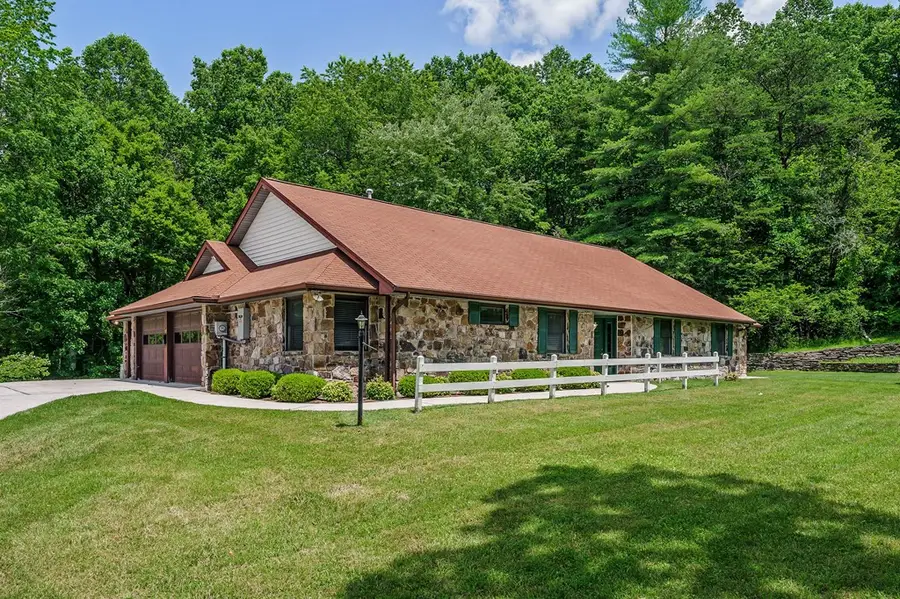 10 Meadows Rd, Sparta, TN 38583-3911 - #2