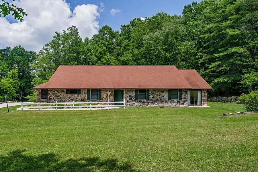 10 Meadows Rd, Sparta, TN 38583-3911 - #3
