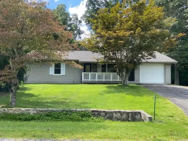 484 Meadows Rd, SPARTA, TN 38583