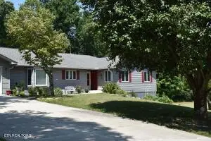 530 Meadows Rd, SPARTA, TN 38583-9802