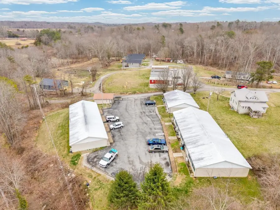340 Briar Ave, Jamestown, TN 38556 - #3