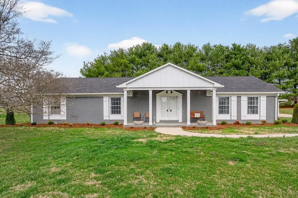 212 Oakland Drive, Sparta, TN 38583 - #1