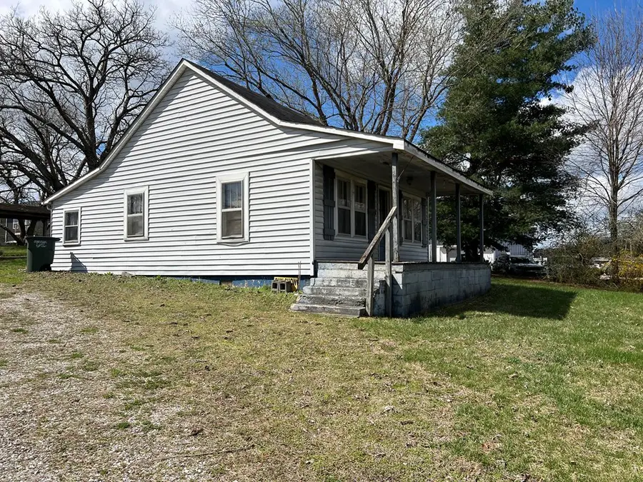 627 Roosevelt Drive, Sparta, TN 38583 - #2