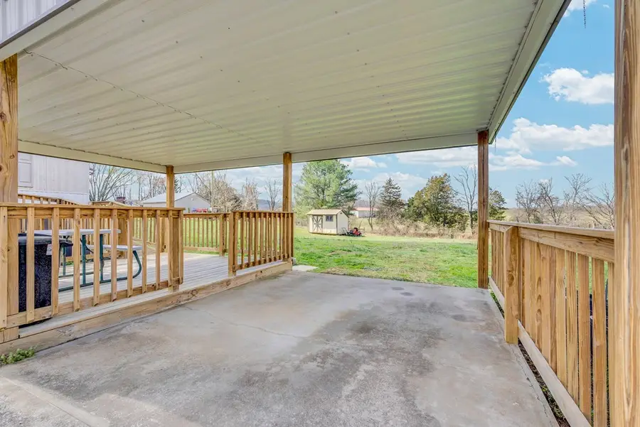 137 Parrish Ln, Sparta, TN 38583 - #3