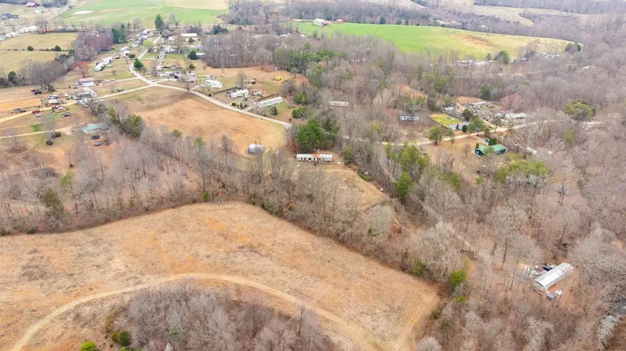 311 Willow Oaks Dr, Nancy, KY 42544 - #2