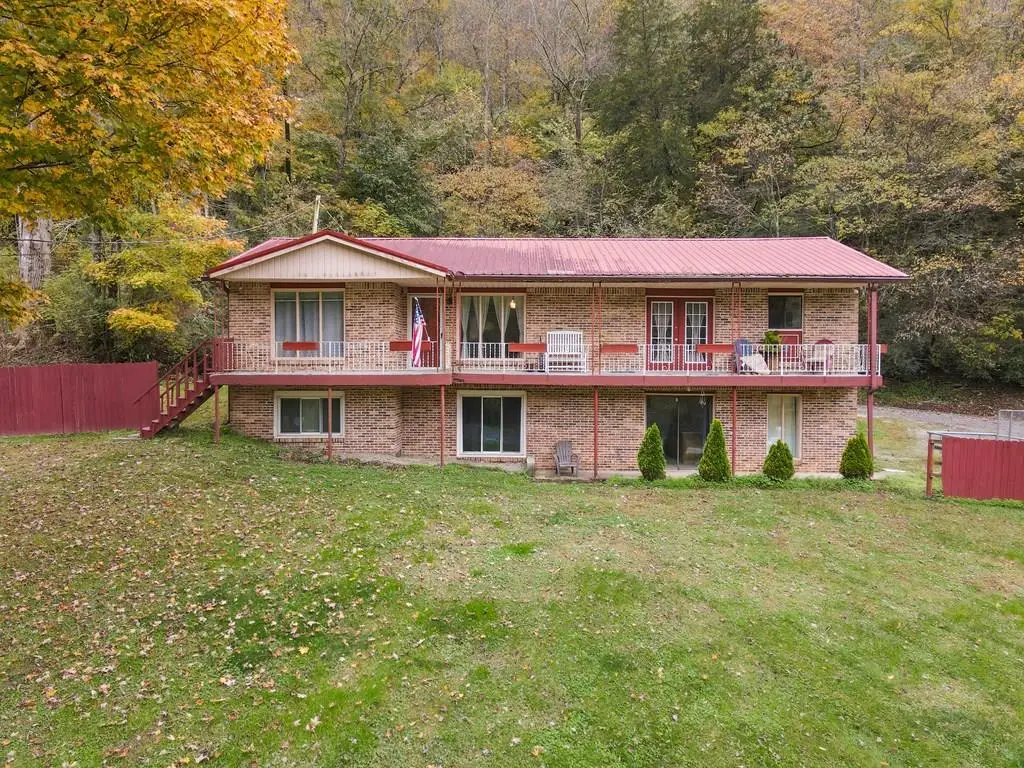 867 Oldfield Dr, Gainesboro, TN 38562 - #1