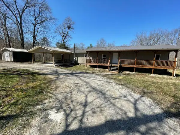 1682 Hollis Poore Rd, Jamestown, TN 38556