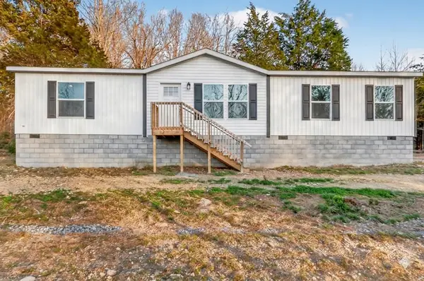 2176 Fairfield Rd, Westmoreland, TN 37186