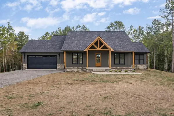 844 Steeplechase Dr, Jamestown, TN 38556