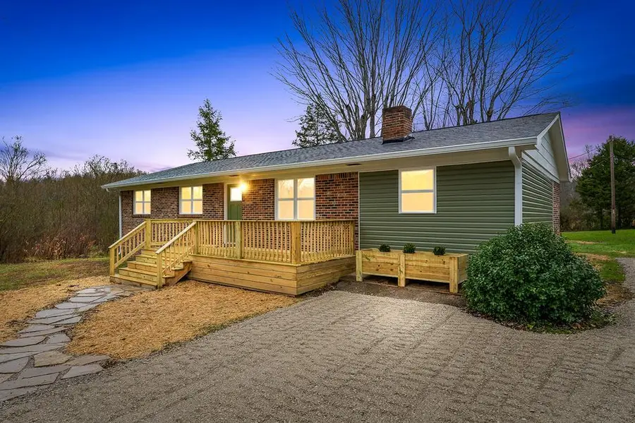 224 Lake St, Livingston, TN 38570 - #2