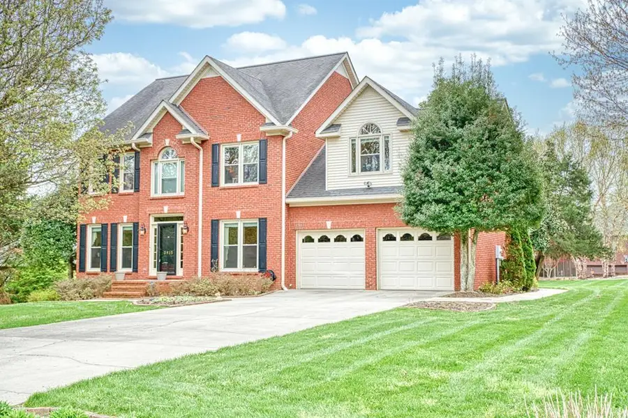 3935 Plantation Dr, Cookeville, TN 38506 - #2