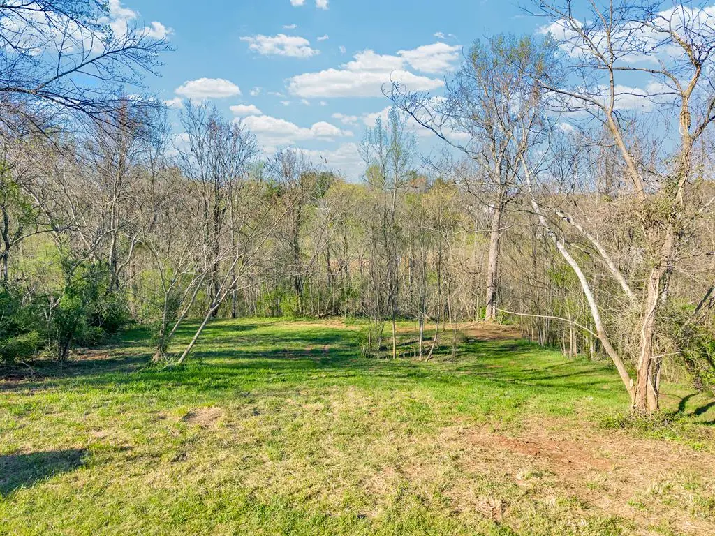 218 N Camp Heights Dr, Sparta, TN 38583 - #1