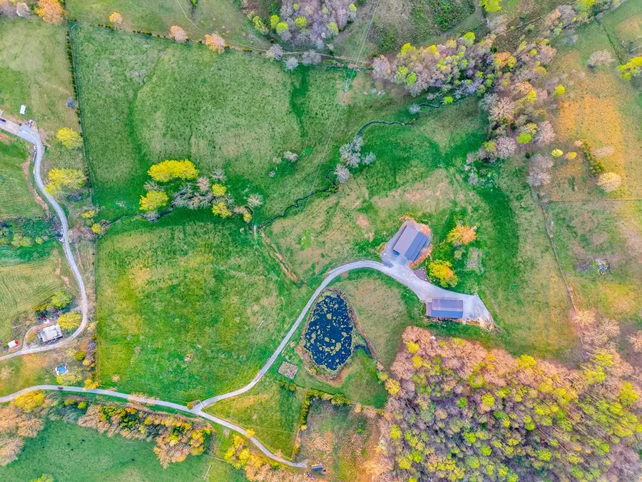 389 Great Valley Ln, Livingston, TN 38570 - #3