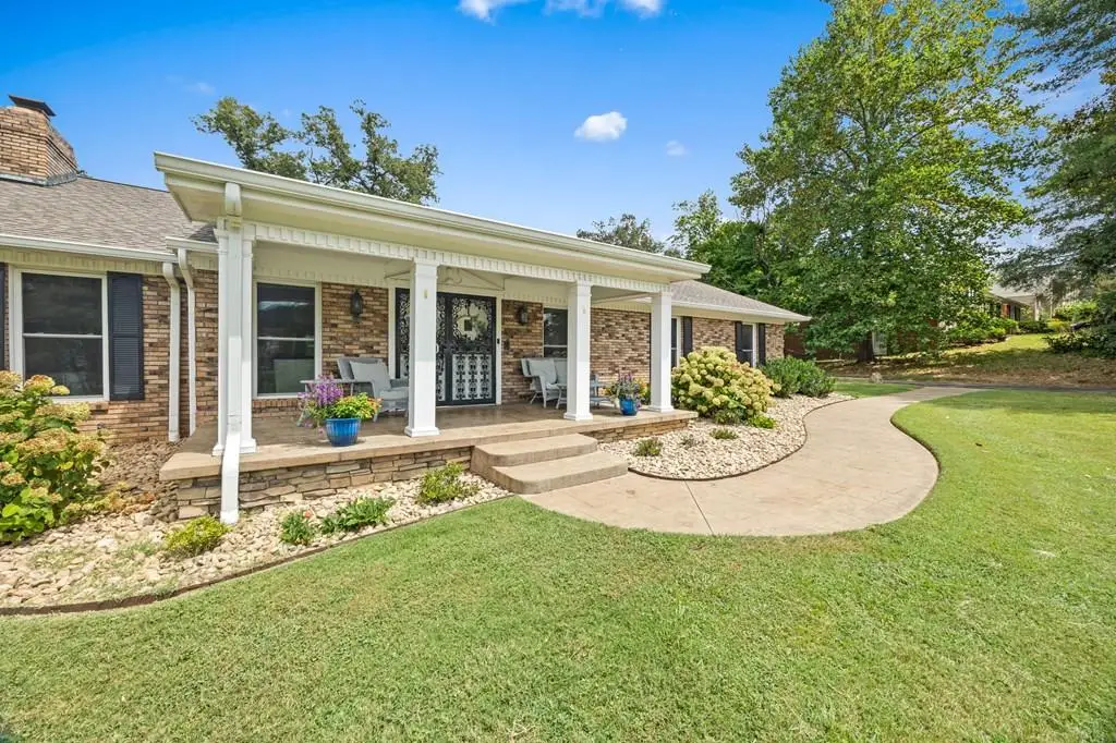 1050 Oaklawn Drive, Cookeville, TN 38501 - #1