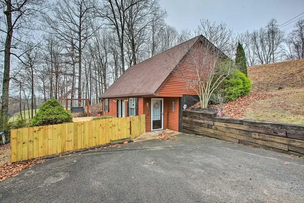 87 Lakeside Dr., Albany, KY 42602 - #1