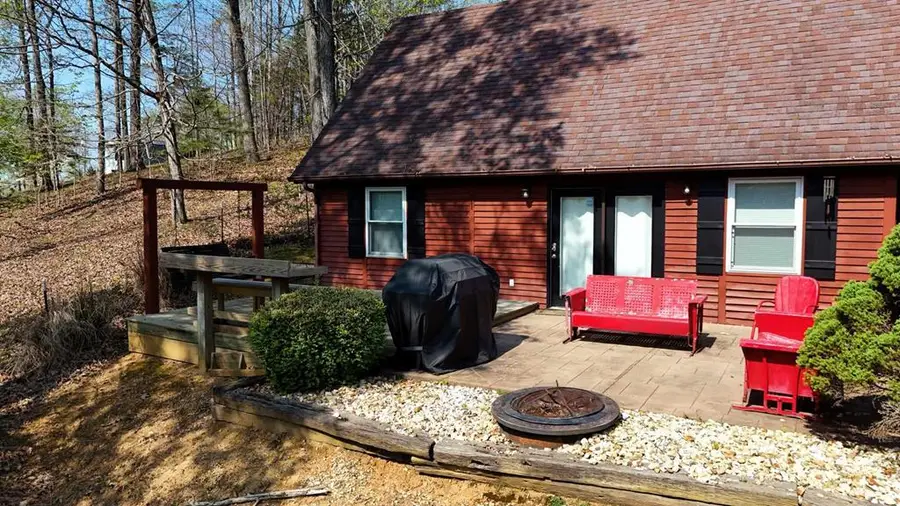 87 Lakeside Dr., Albany, KY 42602 - #2