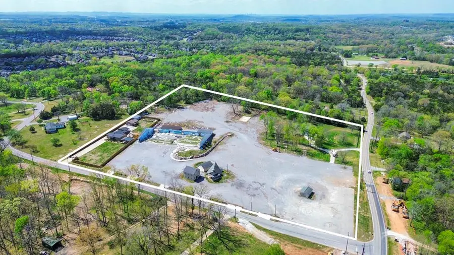 2060 Old Lebanon Dirt Rd, Mount Juliet, TN 37122 - #2