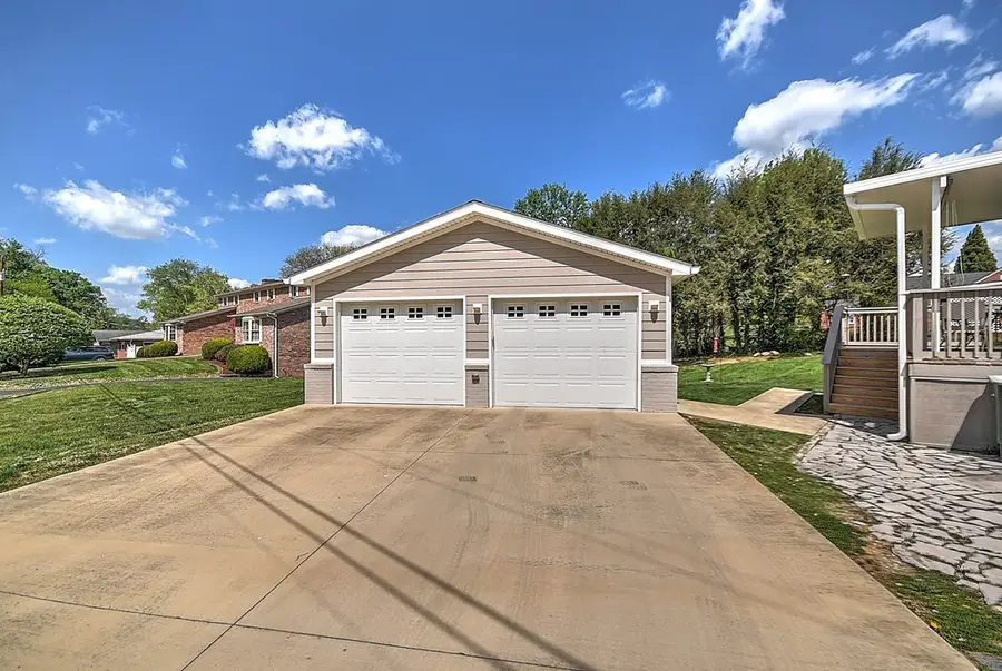 101 Mcarthur St, Elizabethton, TN 37643 - #2