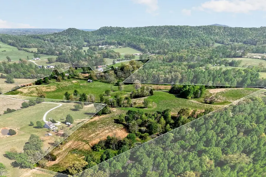 515 Jericho Rd, Quebeck, TN 38579 - #3