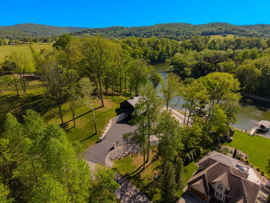 139 River Oaks Drive, Sparta, TN 38583 - #2