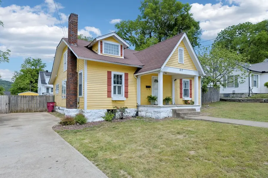 217 College Avenue E, Carthage, TN 37030 - #3