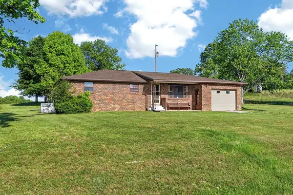 1018 New Hope Road, Hilham, TN 38568