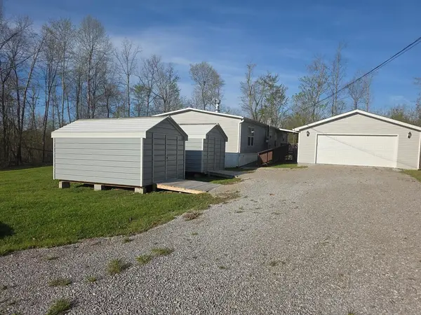2055 Bell Rd, CROSSVILLE, TN 38572