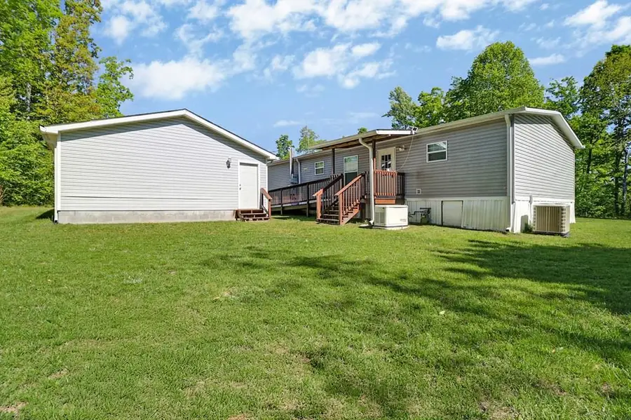 2055 Bell Rd, Crossville, TN 38572 - #2