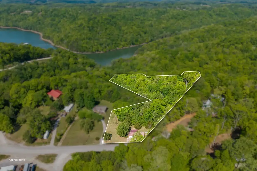 156 Lakeview Heights, Byrdstown, TN 38549 - #2