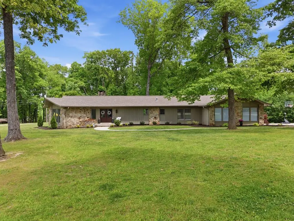1123 Skyline Drive, Sparta, TN 38583 - #1
