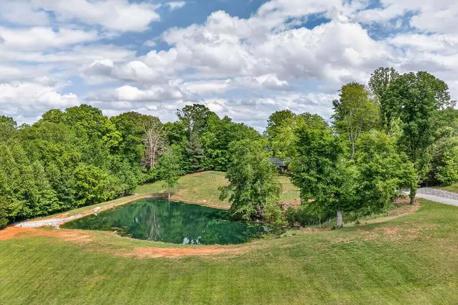 5218 Turney Groce Rd, Byrdstown, TN 38549 - #3