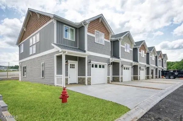 1038 East Main Street, LIVINGSTON, TN 38570