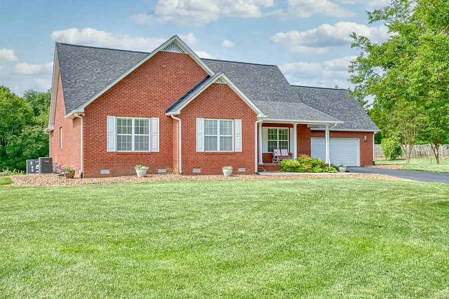 1099 Heathwood West Dr, Cookeville, TN 38506 - #3