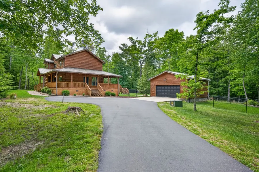 704 White Oak Road, Monterey, TN 38574 - #3