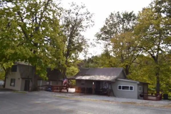 450 Cedar Hill Rd, Celina, TN 38551