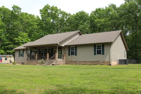 201 Hillsway, CROSSVILLE, TN 38555