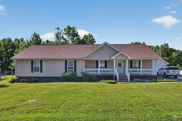 102 Oak Springs Lane, RICKMAN, TN 38580