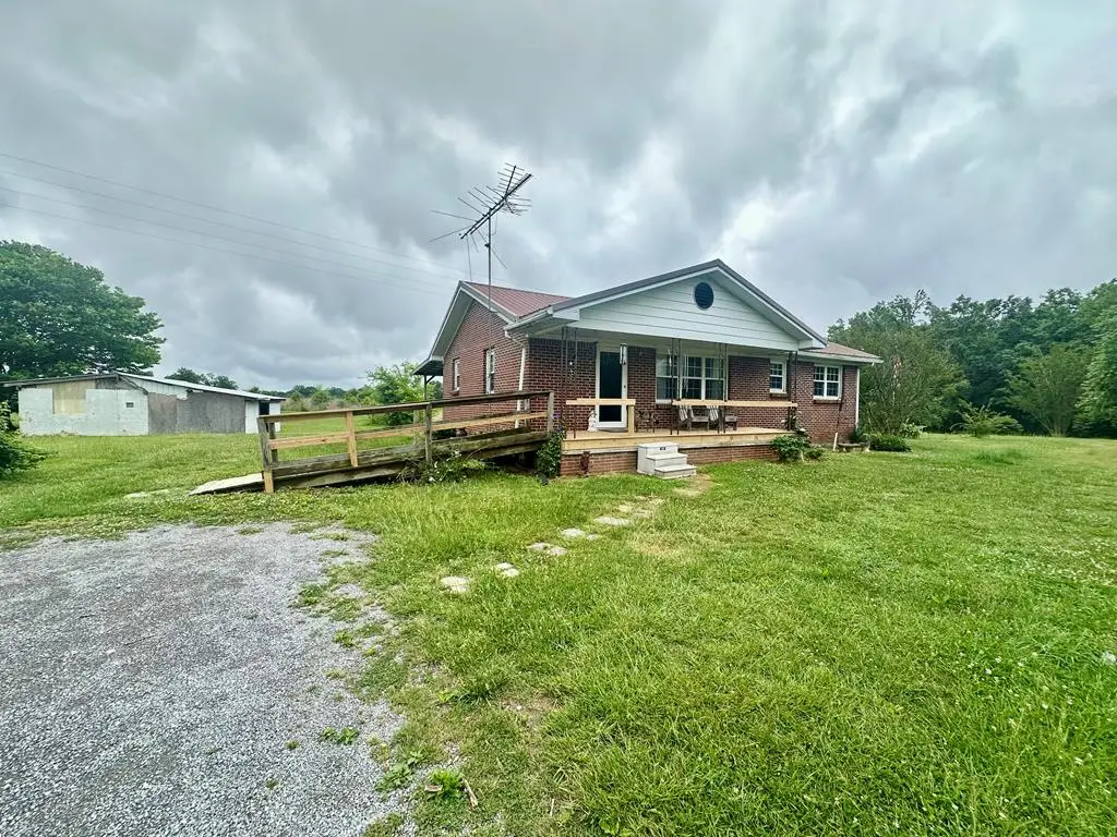 1749 Brimstone Creek Rd, Moss, TN 38575 - #1