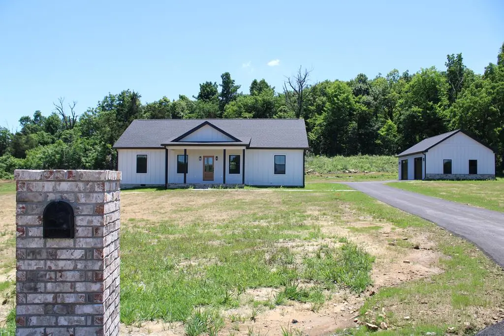 233 Cedar Ln, Allons, TN 38541 - #1