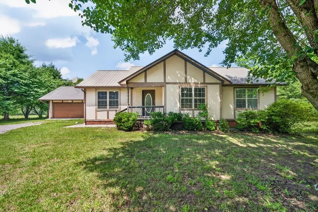 230 Amanda Dr, Jamestown, TN 38556 - #1