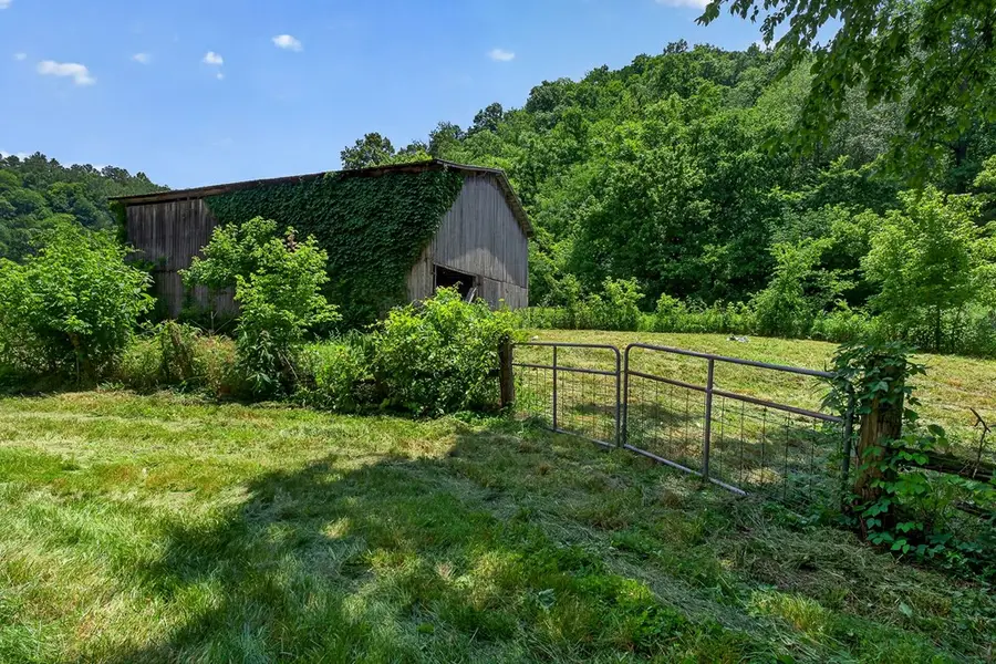283 Hunting Creek Rd, Whitleyville, TN 38588 - #3