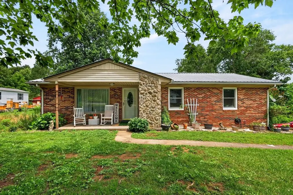 194 Meadowbrook Cir, Livingston, TN 38570 - #1