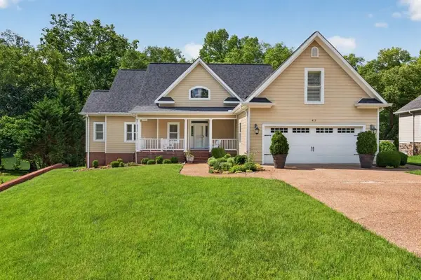 415 River Oaks Dr, SPARTA, TN 38583