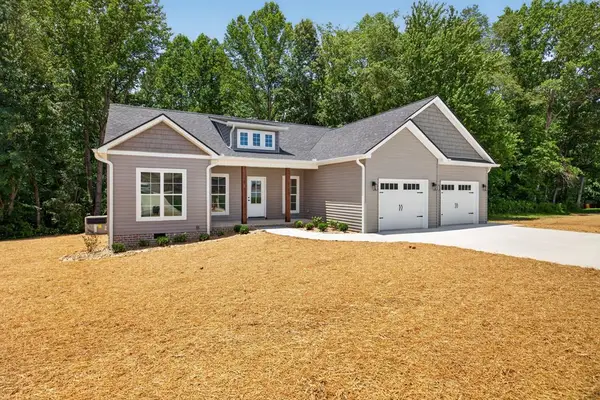 6700 Parwood Dr., Baxter, TN 38544