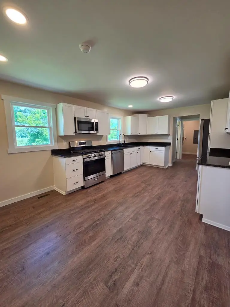 220 Harden Rd, Sparta, TN 38583 - #3
