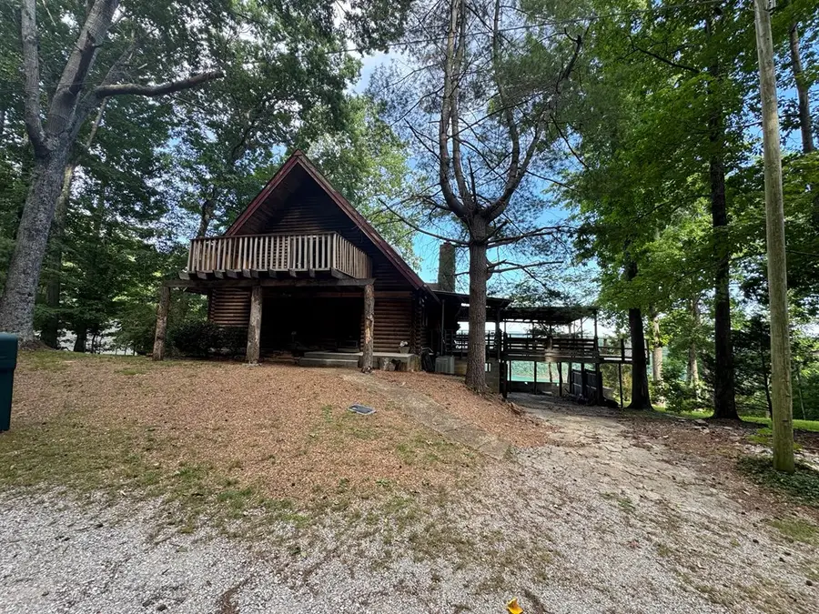 105 Thompson Ln, Byrdstown, TN 38549 - #2