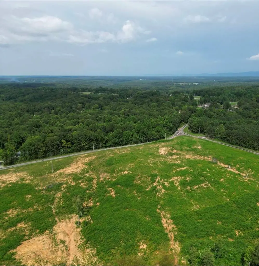 305 Thomas Springs Rd, Crossville, TN 38572 - #1